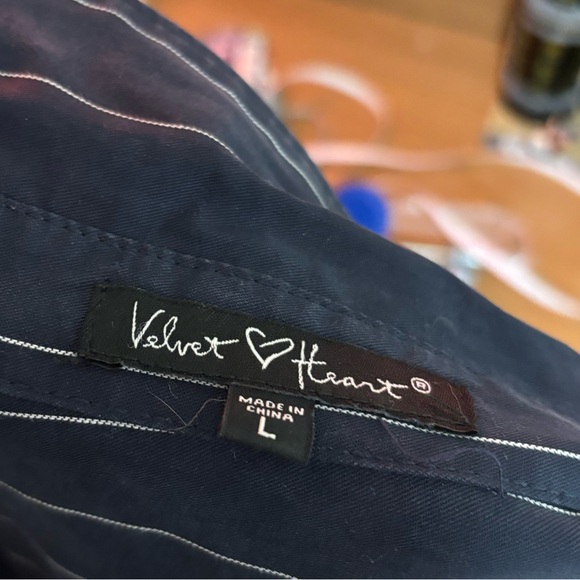 Velvet Heart oversized button down striped top size large - Picture 3 of 3